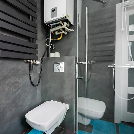 Glogowa Bricks By Bookinghost * Warszawa